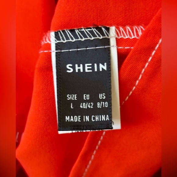 2/$15 - Red Short Sleeve Blouse with White Loop Trim – Size L - Picture 6 of 9